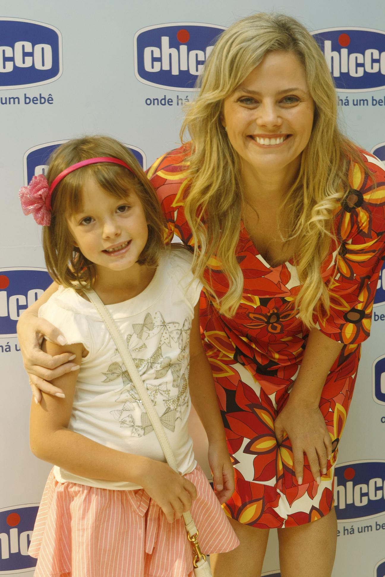 Maria Candida com a filha Lara - Ricardo Bakker